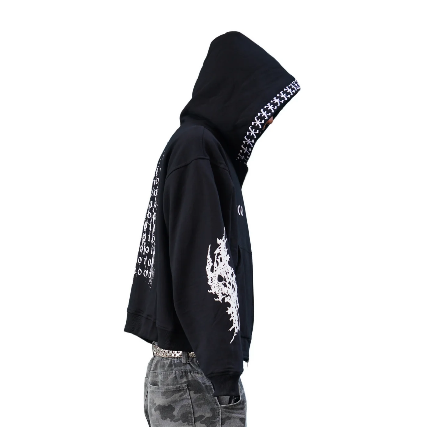 ARCTICLE 0000 — on body 0000